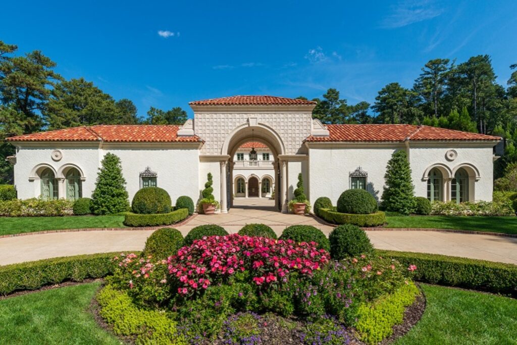 What Is an Off-Market Sale and Why More Atlanta Homeowners Are Choosing It