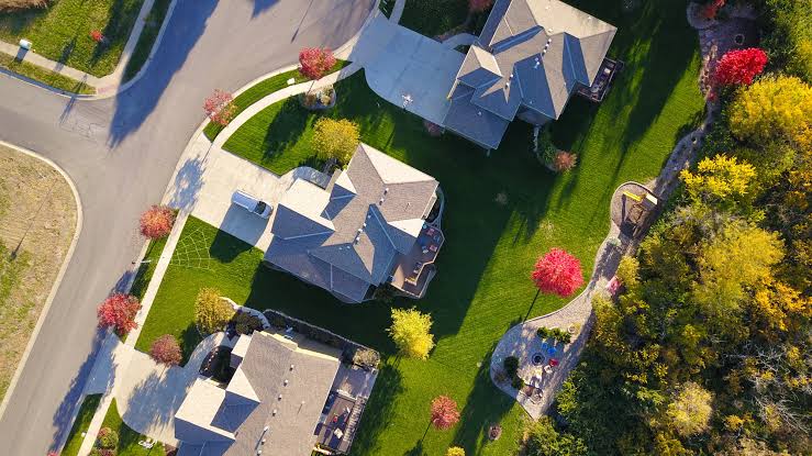 What Happens If Your Atlanta Home Is Behind on HOA Fees When You Sell