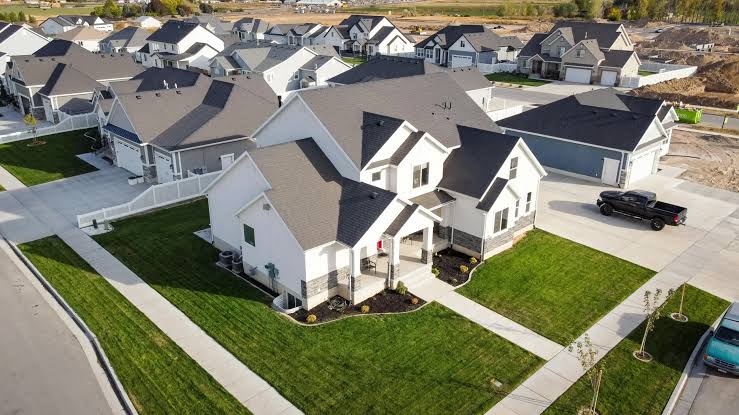 How to Sell a House in Georgia When the HOA Has a Lien